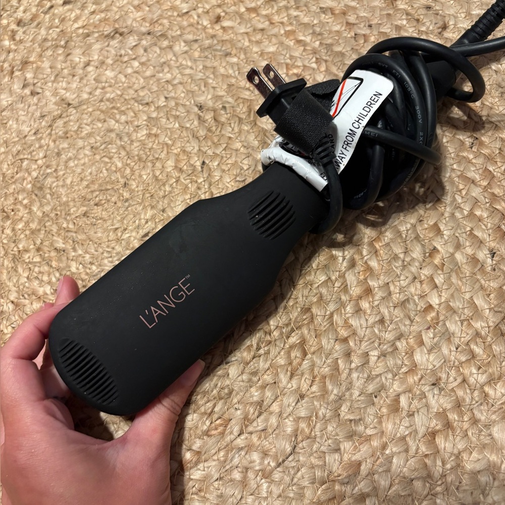 L’Ange Le Vite straightening brush